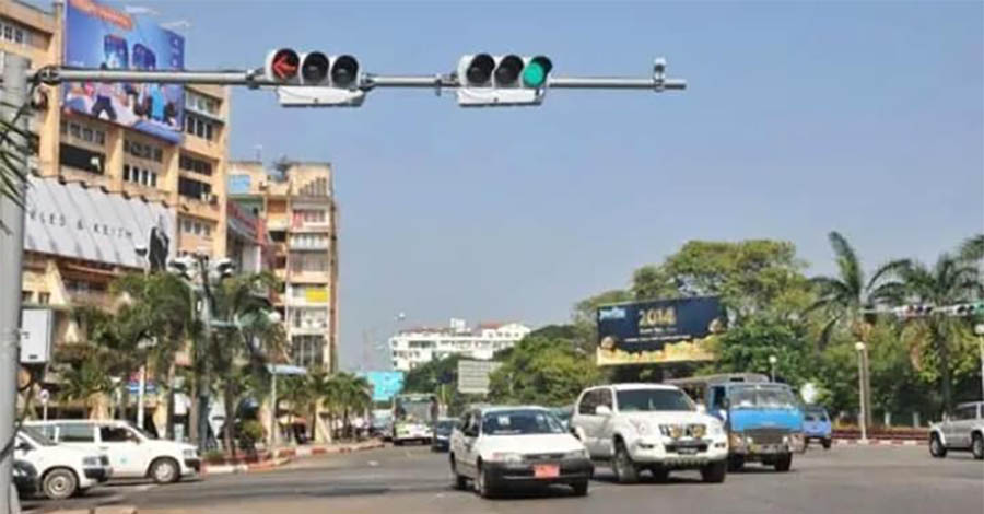 ရန်ကုန်တွင် လမ်းဆုံမီးပွိုင့်များ ပျက်နေသဖြင့် ယာဉ်မောင်းများ အခက်ကြုံ