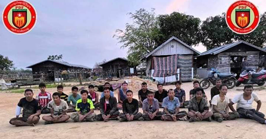 တမူး၊ မြို့သစ်မြို့ကို တော်လှန်ရေးတပ်များ သိမ်းပိုက်၊ စခန်းမှူးအပါအဝင် ရဲ ၂၀ ကျော် လက်နက်ချ