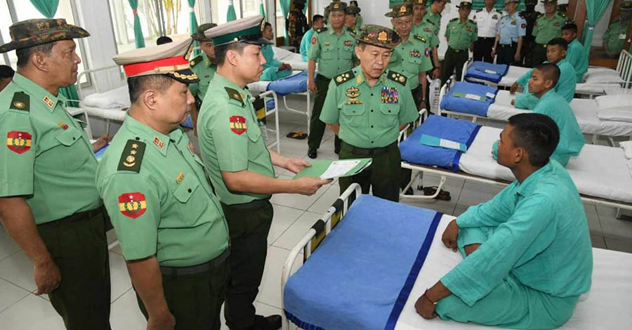 စစ်ဆေးရုံများ၌ ဒဏ်ရာရ လူနာ များပြားသဖြင့် ပုဂ္ဂလိကဆေးရုံများတွင်ပါ ကုသပေးနေရ