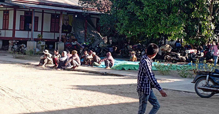 မိုးညှင်းသမ္ဗုဒ္ဓေဘုရားဝင်းထဲရှိ စစ်ရှောင်စခန်းကို စစ်တပ်က ပစ်ခတ်သဖြင့် ဆရာမ ၁ ဦး သေဆုံး၊ ၁၁ ဦးဒဏ်ရာရ  