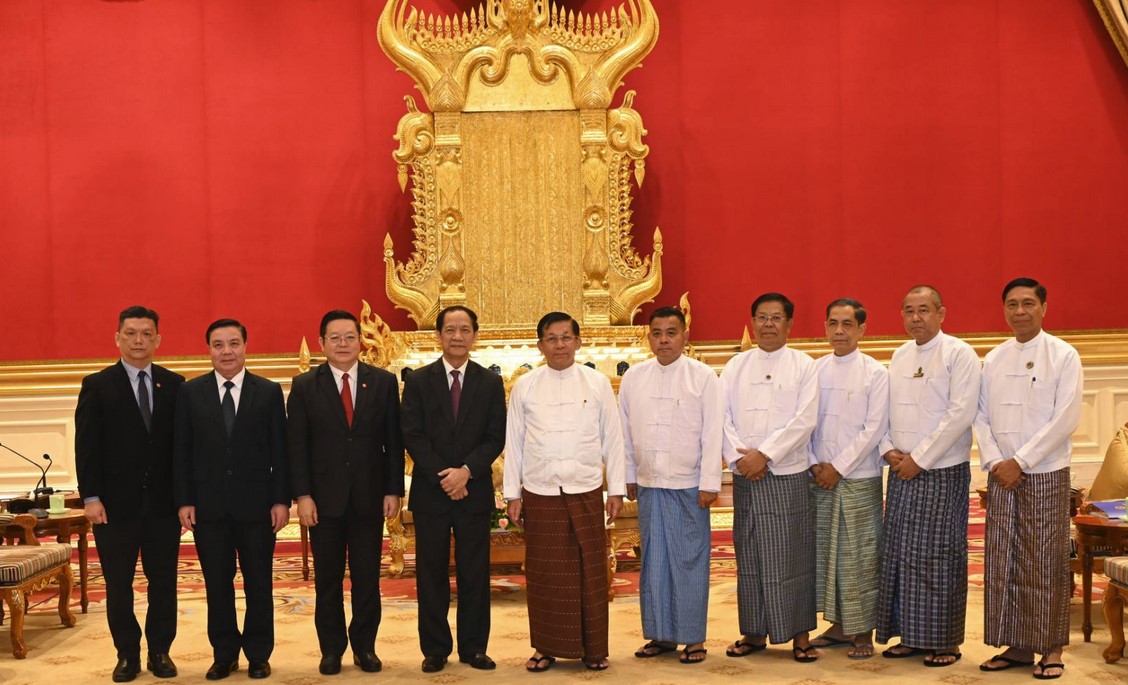 အာဆီယံအတွင်းရေးမှူးချုပ်နှင့် အထူးကိုယ်စားလှယ်တို့ နေပြည်တော်ရောက်၊ မြန်မာ့အရေး ငြိမ်းချမ်းစွာအဖြေရှာရေး ဆွေးနွေး   
