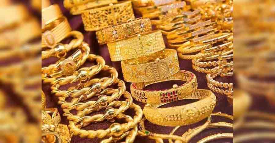 ရွှေဆိုင်များတွင် ပေါင်နှံရောင်းချသူများလာ၊ ရွှေရောင်းချမှု ယခင်နှစ်ထက် ၅၀ ရာနှုန်း ကျဆင်း