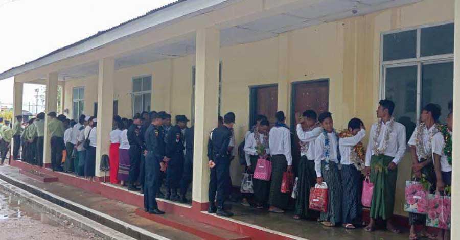 နေပြည်တော်တွင် စစ်မှုထမ်းအပတ်စဥ် ၃ အတွက် လူငယ် ၃၀၀ ခန့်ကို စစ်ကြောရေးပို့