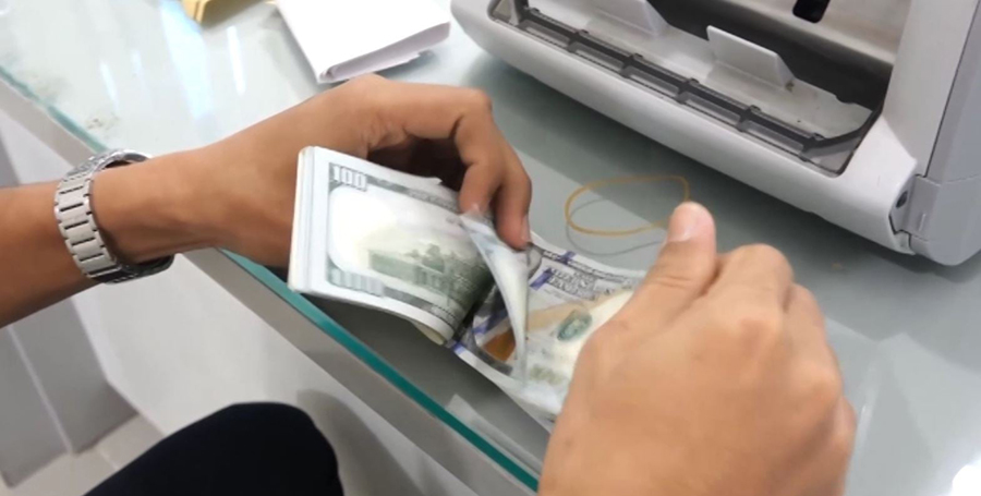 AD လိုင်စင်ရဘဏ်များ ထုတ်ပြန်သည့် ငွေလဲနှုန်းကိုသာ ယုံကြည်ကြရန် ဗဟိုဘဏ်တိုက်တွန်း