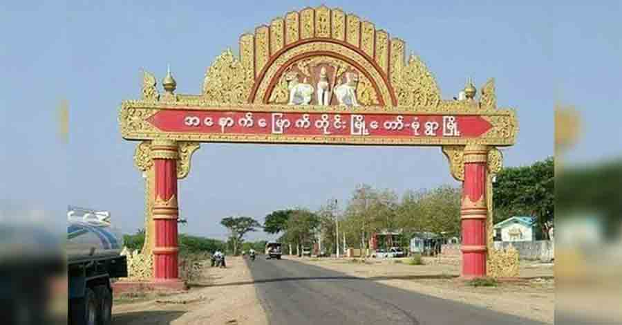မုံရွာတွင် စစ်တပ်က ခြိမ်းခြောက်ပြီး ကျောင်းတက်ခိုင်းသဖြင့် မိဘများ အခက်ကြုံ
