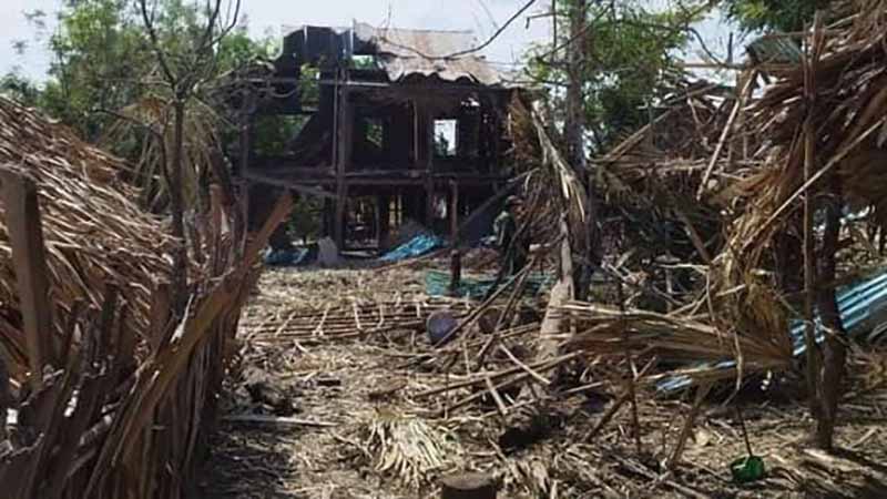 နွားထိုးကြီးနှင့်မြိုင်တွင် စစ်တပ်ဗုံးကြဲသဖြင့် ၅ ဦးသေဆုံးပြီး ၃ ဦးဒဏ်ရာရ၊ ဖလမ်းဒေသခံ ၁ ဦး မိုင်းနင်းမိ