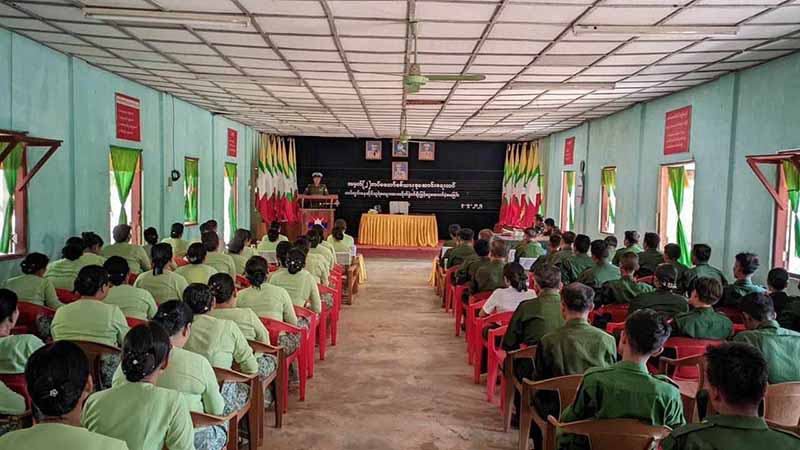 ရှေ့တန်းထွက်အရာရှိစစ်သည်များ၏ ဇနီးများ ပြင်ပထွက်ခွင့် စစ်ကောင်စီ ပိတ်ပင်