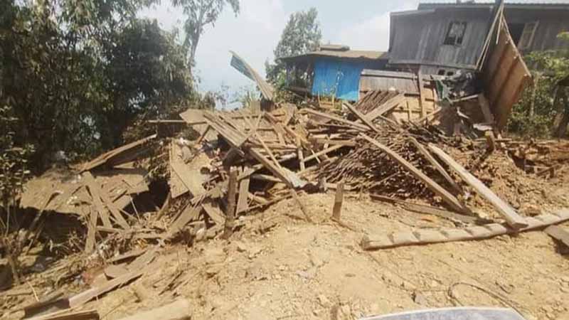 မြို့နယ် ၆ ခုက နေအိမ်များကို စစ်တပ်မီးရှို့၊ ပစ်ခတ်သတ်ဖြတ်မှုကြောင့် ပြည်သူများ သေဆုံး ဒဏ်ရာရ
