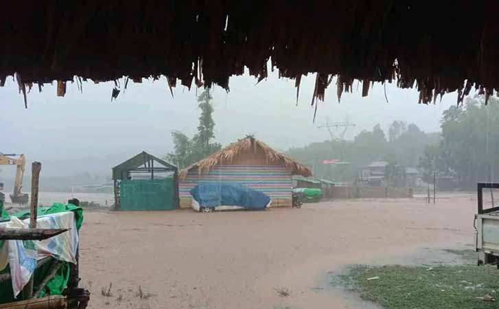 ပင်လောင်းနှင့်ဖယ်ခုံ စစ်ရှောင်စခန်းအချို့ရေမြုပ်၊ ဗုံးကြဲခံရသဖြင့် ကန်ပက်လက်စစ်ရှောင် ၁ ဦး သေပြီး ၄ ဦး ဒဏ်ရာရ