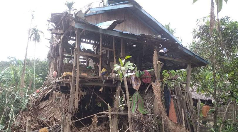အမ်းတွင် လေယာဉ်ဖြင့်ဗုံးကြဲမှုကြောင့် ပြည်သူ ၃ ဦးသေဆုံး၊ စစ်တွေ၌ စစ်ဘေးရှောင် ၂ ဦးကို  စစ်တပ်က ပစ်သတ်