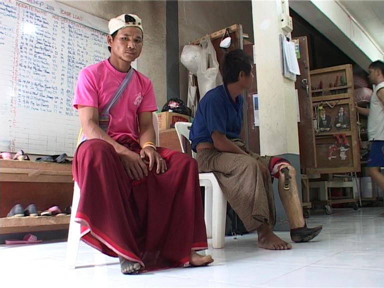 ဘတ္ဂ်က္မရွိေပမယ့္ မယ္ေတာ္ေဆးခန္းက ေျခတုလက္တု ဆက္လက္ကူညီ