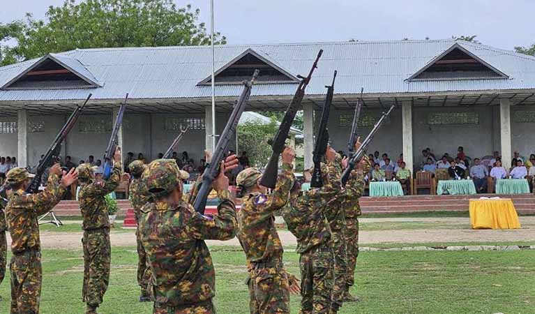 ရှမ်းမြောက်တိုက်ပွဲတွင် ကူမတိုက်သဖြင့် ပြည်သူ့စစ်များထံက လက်နက်သိမ်းမည်