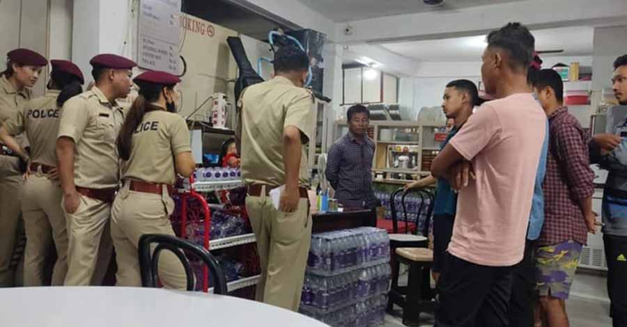 ရခိုင်က ကုန်သည်များ ဇွန် ၃၀ ရက် နောက်ဆုံးထား ထွက်သွားရန် လိုင်လူငယ်အဖွဲ့ပြော