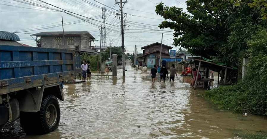 မြစ်ကြီးနားတွင် မြစ်ရေကြီးပြီး ဒေသခံများ ဘေးလွတ်ရာ ရွှေ့ပြောင်း