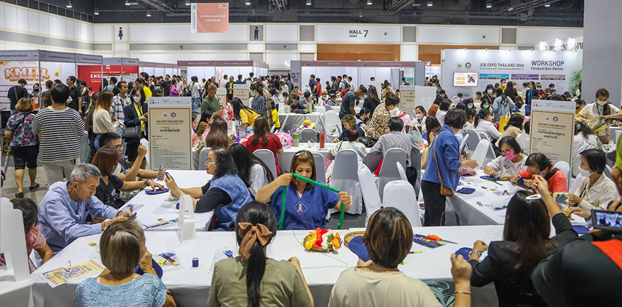 ထိုင်းအလုပ်အကိုင်ပြပွဲတွင်  မြန်မာလုပ်သားများအတွက် အခွင့်အလမ်းနည်းပါး