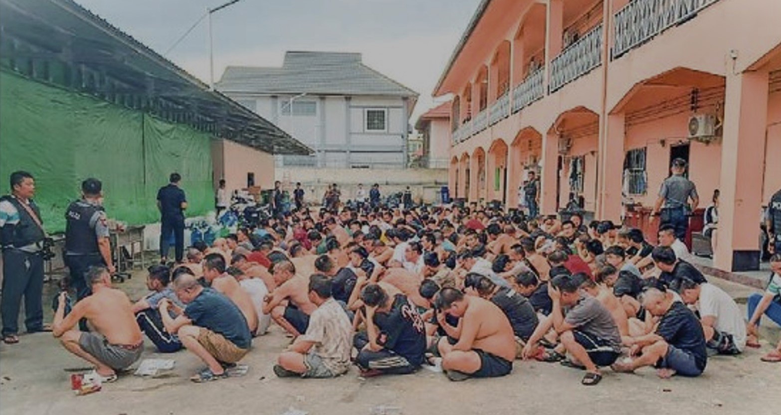 တရားမဝင် အွန်လိုင်းလောင်းကစားလုပ်ကိုင်သည့် တရုတ်နိုင်ငံသား ၃၀၀ နီးပါးကို ဖမ်းဆီး 