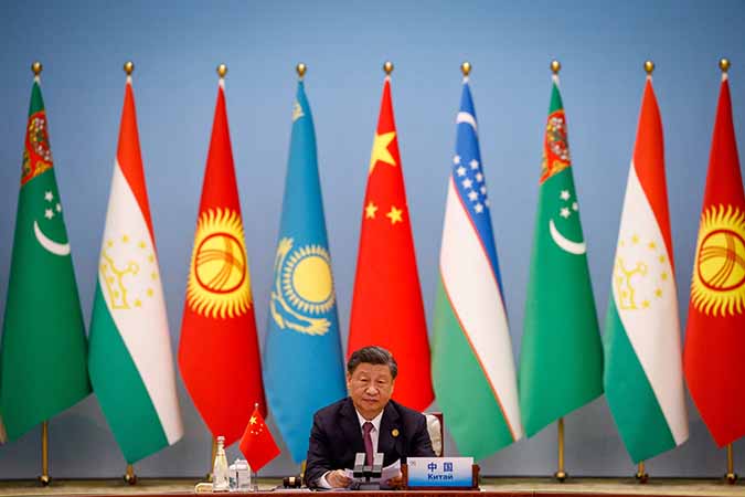 တရုတ်သမ္မတက ဆိုဗီယက်ပြည်ထောင်စုဟောင်းက နိုင်ငံ့အကြီးအကဲများနှင့် တွေ့ဆုံ