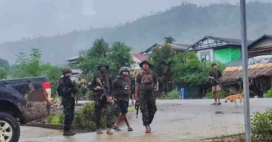 ရန်ကုန် အမှတ် ၁ တပ်မတော် စစ်သားစုဆောင်းရေးတပ်နှင့် ရေဖြူမြို့မရဲစခန်း တိုက်ခိုက်ခံရ