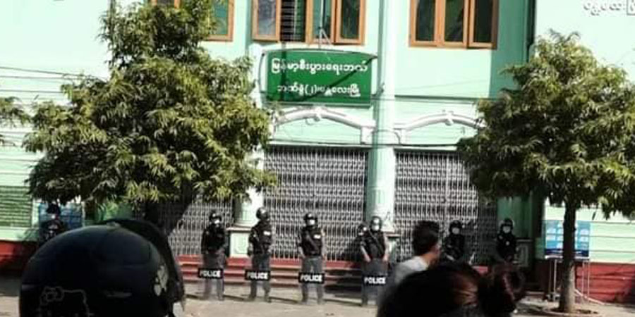 မန္တလေးမြို့တွင်း တိုက်ပွဲဖြစ်ပါက ရုံးတွင်းစာရွက်စာတမ်းများ မီးရှို့ပြီးမှ ပုန်းရှောင်ရန် ညွှန်ကြား