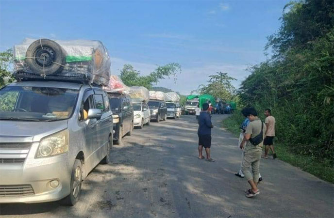ကချင်ပြည်နယ်တွင် မိုးများပြီး မြစ်ကြီးနား-ပူတာအိုလမ်းပိုင်း ပျက်စီး