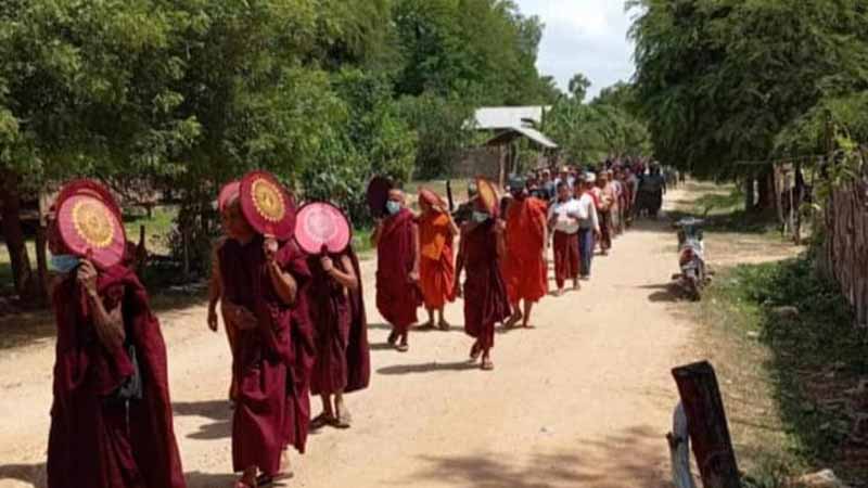 ပေါက်မြို့နယ်က ရဟန်းသံဃာတော်များ ပတ္တနိက္ကုဇ္ဇန သပိတ်မှောက် ကံဆောင်