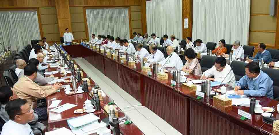 စည်းမျဉ်းစည်းကမ်းမလိုက်နာသည့် ဘဏ်များကို အရေးယူမည်ဟု စစ်ကောင်စီ သတိပေး
