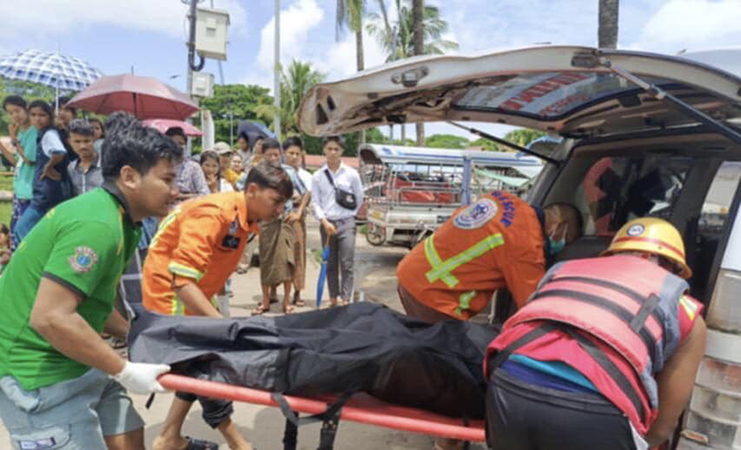 ရန်ကုန်မြစ်အတွင်း စက်လှေမှောက်ပြီး ပျောက်ဆုံးနေသူများထဲမှ အလောင်း ၅  လောင်း ပြန်တွေ့