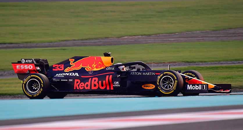 ဖော်မြူလာဝမ်းချန်ပီယံ Red Bull  အသင်းက ဒေါ်လာ ၇ ဒသမ ၇ သန်းတန် ဟိုက်ပါကား ပြသ