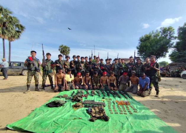 ပခုက္ကူ ပျူစခန်းနှင့်အထက်မင်းလှတွင် စစ်ကောင်စီစစ်ကြောင်း တိုက်ခိုက်ခံရ၊ ၁၂  ဦး သေဆုံးပြီး ၁၀ ဦး ဖမ်းမိ