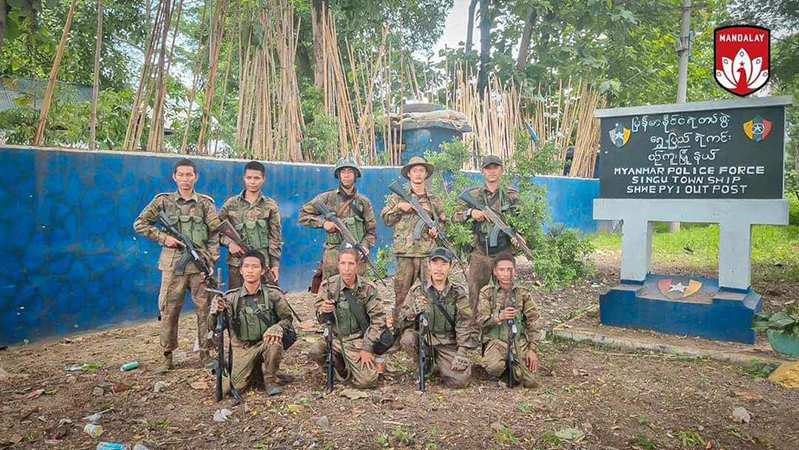 စဥ့်ကူးမြို့ကို PDF သိမ်းပိုက်၊ အချုပ်သားများလွတ်သွားသဖြင့်  ရဲတပ်ဖွဲ့ စစ်ဆေးခံနေရ