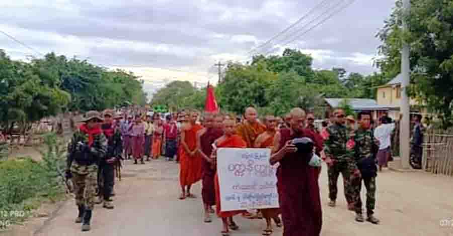 မြောင်မြို့နယ်က သံဃာတော်များ ပတ္တနိက္ကုဇ္ဇန သပိတ်မှောက်ကံဆောင်