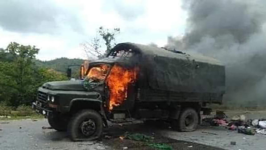 အာဆီယံသေနတ်ပစ်ပြိုင်ပွဲဝင် ဗိုလ်မှူးလိုက်ပါလာသည့်  စစ်ကား မိုင်းဆွဲတိုက်ခိုက်ခံရ