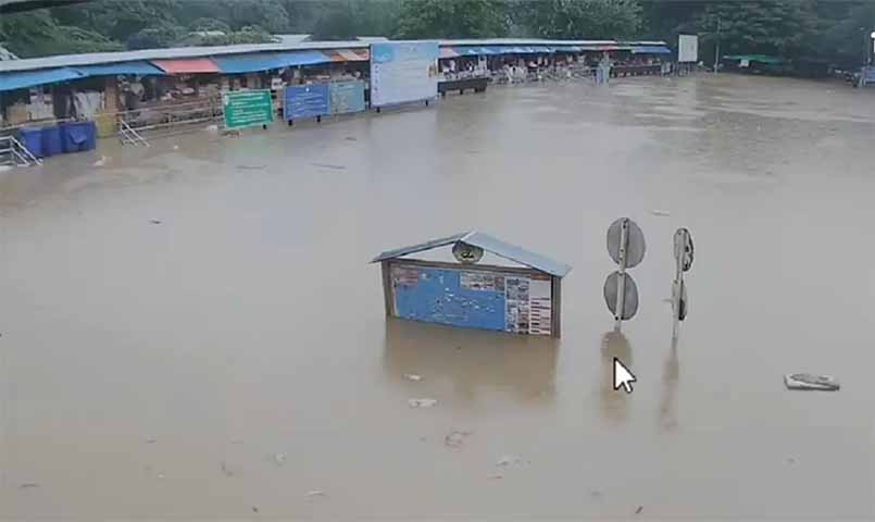 ထိုင်း-မြန်မာနယ်စပ် မဲဆောက် နှင့် မြဝတီတွင် ရေကြီးရေလျှံ