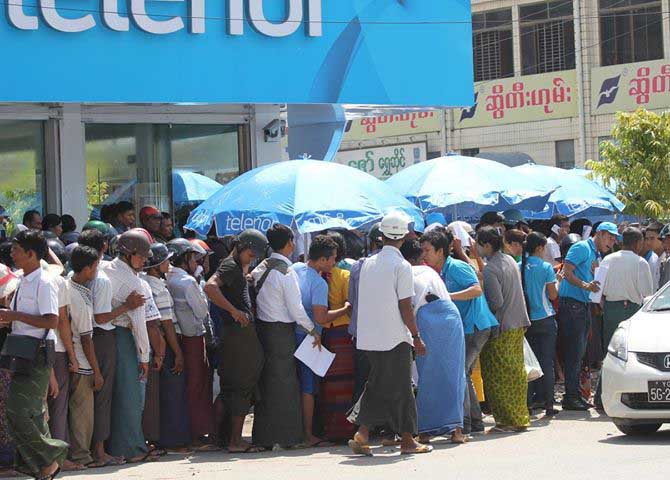 မႏၱေလးၿမိဳ႕တြင္ တယ္လီေနာ့ ဖုန္းကတ္မ်ား စတင္ေရာင္းခ်