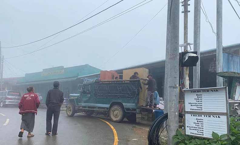 ဖလမ်းမြို့သိမ်းတိုက်ပွဲသတင်းကြောင့် ပြည်သူအချို့ မြို့ကိုစွန့်ခွာ