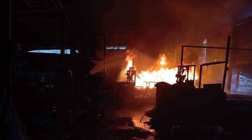 ရွှေပြည်သာတွင် အကြော်စက်ရုံ မီးလောင်
