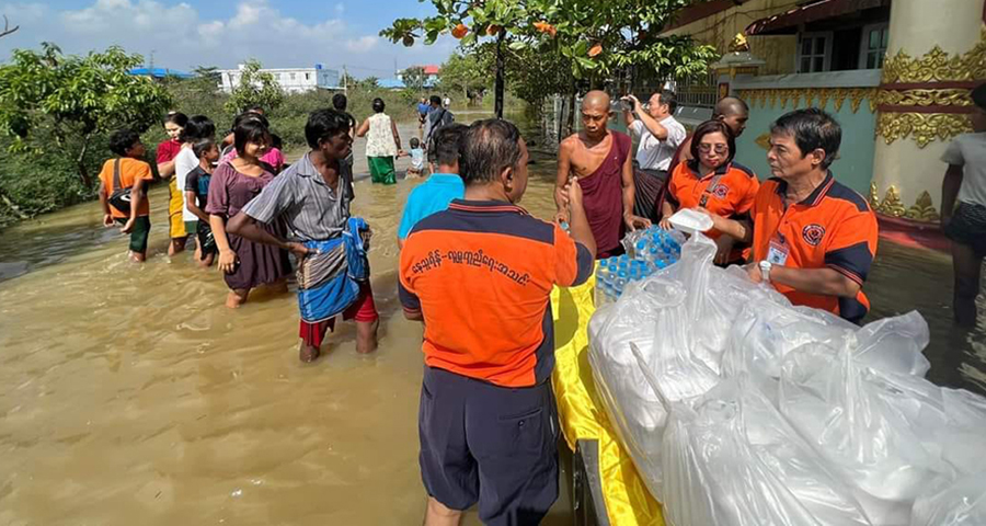 ဒဂုံမြို့သစ်တွင်ရေကြီး၊ တက္ကသိုလ်ရိပ်မွန်ဥယျာဉ်အိမ်ရာ၌ နေထိုင်သူများ ပြောင်းရွှေ့ 