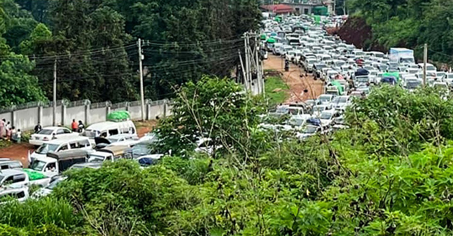 လားရှိုး စစ်ဘေးရှောင်များ ထိုင်းနိုင်ငံဘက် ဦးတည်ထွက်ပြေးလာ