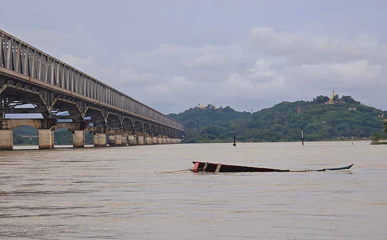 ခေါင်းဆေးကျွန်းအနီး စက်လှေ ၁ စီး မှောက်ပြီး လူ ၂ ဦး ပျောက်ဆုံး