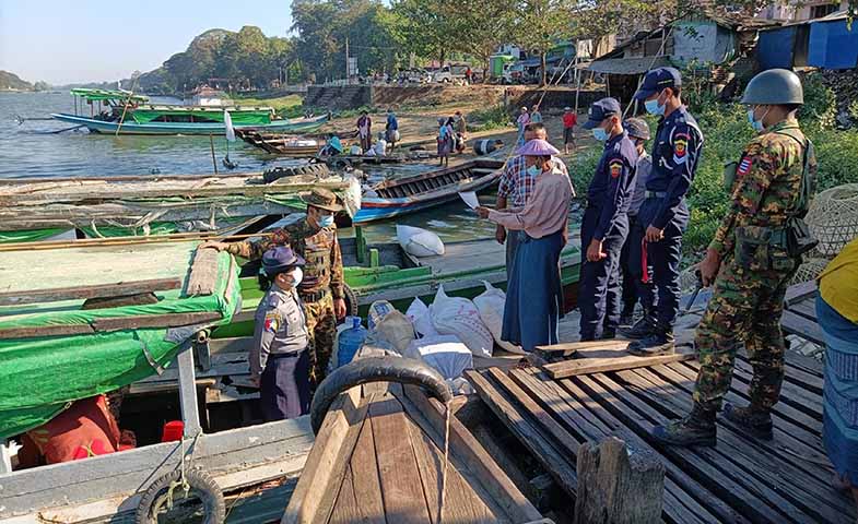 ဂွမြို့သို့ပို့မည့် စားသောက်ကုန်နှင့် လူသုံးကုန်များ ချောင်းသာတွင် ဖမ်းဆီးခံရ
