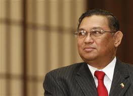 ျမန္မာ့ဒီမုိကေရစီေျပာင္းလဲေရး ႏုိင္ငံတကာက ကူညီၾကရန္ ႏုိင္ငံျခားေရး၀န္ႀကီး ေျပာ