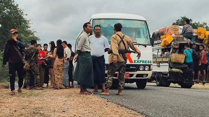 မုံရွာ-ရွှေဘိုကားလမ်း၌ MyTel ဆင်မ်းကတ်ကိုင်သည့် ခရီးသွားများ ဒဏ်ရိုက်ခံရ