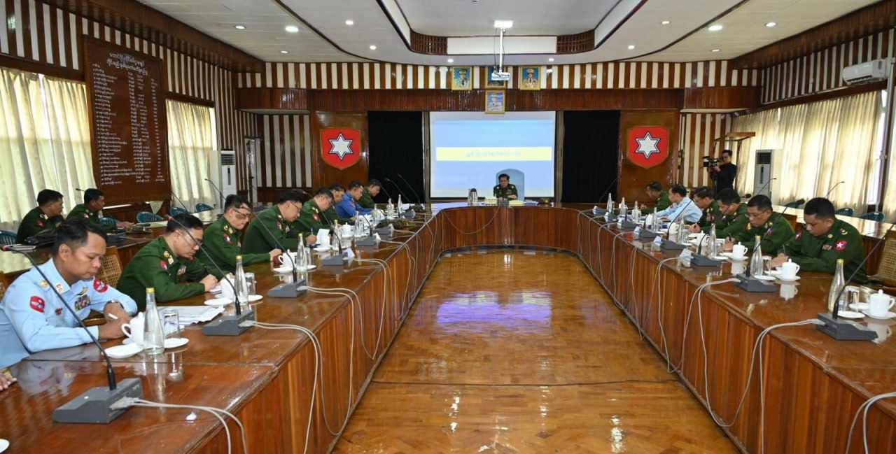 တိုင်းစစ်ဌာနချုပ်အလိုက် ၂ လအတွင်း PDF များကို နှိမ်နင်းရန် စစ်ခေါင်းဆောင်ညွှန်ကြား