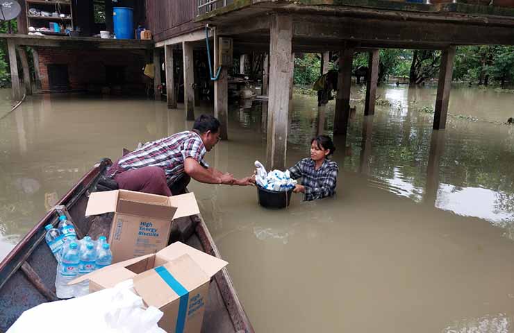 ဧရာဝတီတိုင်း ရေဘေးသင့်ပြည်သူများအတွက်  WFP ကအကူအညီစတင်ပေးအပ်  