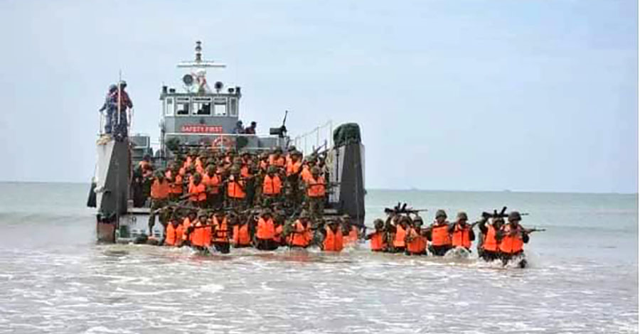 ဂွမြို့နယ်တွင် တိုက်ပွဲပြင်းထန်၊ စစ်ကောင်စီက ရေကြောင်းဖြင့် စစ်ကူများဖြည့်တင်း