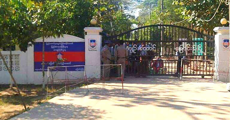 မြောင်းမြထောင်တွင် အကျဉ်းသားများကို ဆေးဝါးပို့ခွင့် ကန့်သတ်ခံရ 