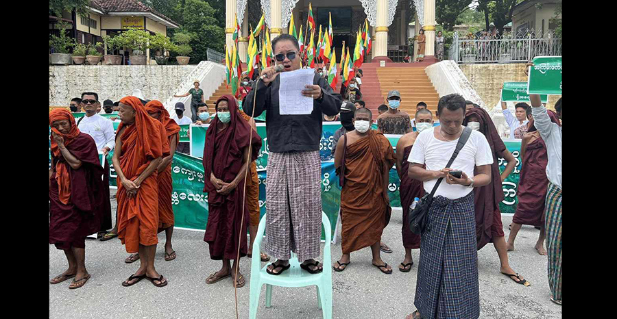 မန္တလေးတိုင်းမှူးအသစ်က တပ်ထောက်ခံသူများကို  စစ်ဘေးမဖြစ်ရန် ဆန္ဒပြခိုင်း