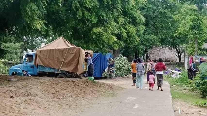 ဒီပဲယင်း၌  ပြည်သူလူထုနေအိမ်များကို စစ်ကောင်စီတပ်က မီးရှို့ဖျက်ဆီး