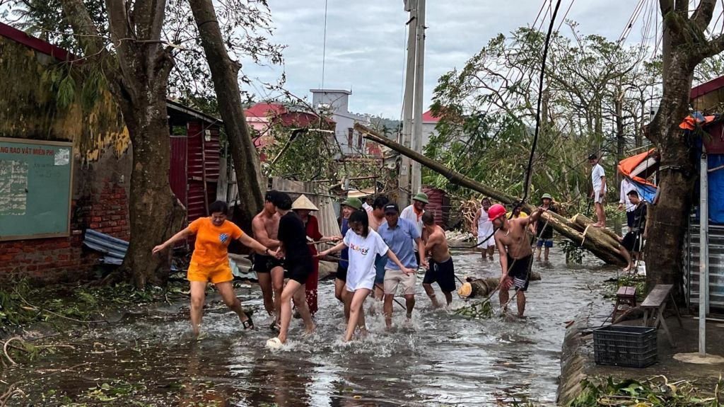 စူပါတိုင်ဖွန်း ယာဂီကြောင့် ဗီယက်နမ်တွင် ၁၂၇ ဦးသေဆုံးပြီး ၅၀ ကျော် ပျောက်ဆုံး