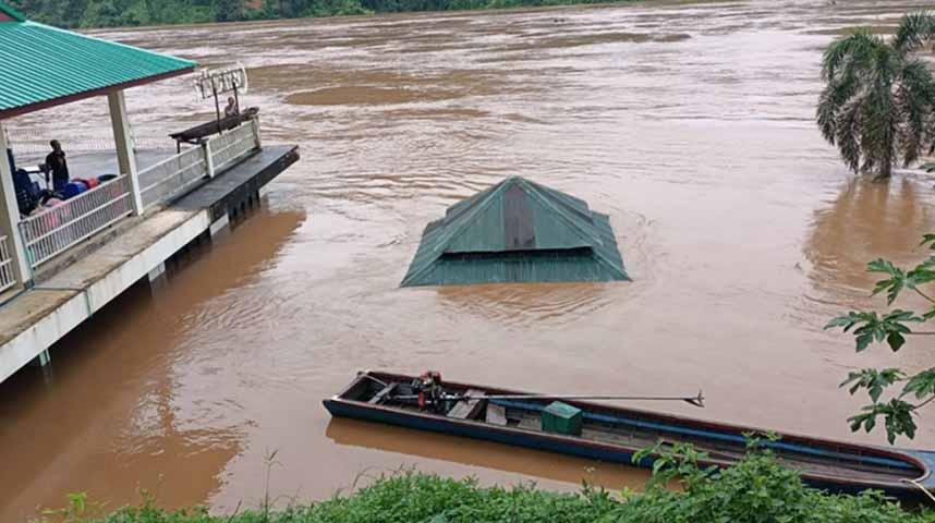 သံလွင်မြစ်ရေကြီးပြီး  မယ်ဟောင်ဆောင်ခရိုင်ရှိ ဒေသခံများ ဘေးလွတ်ရာ ရွှေ့ပြောင်း  